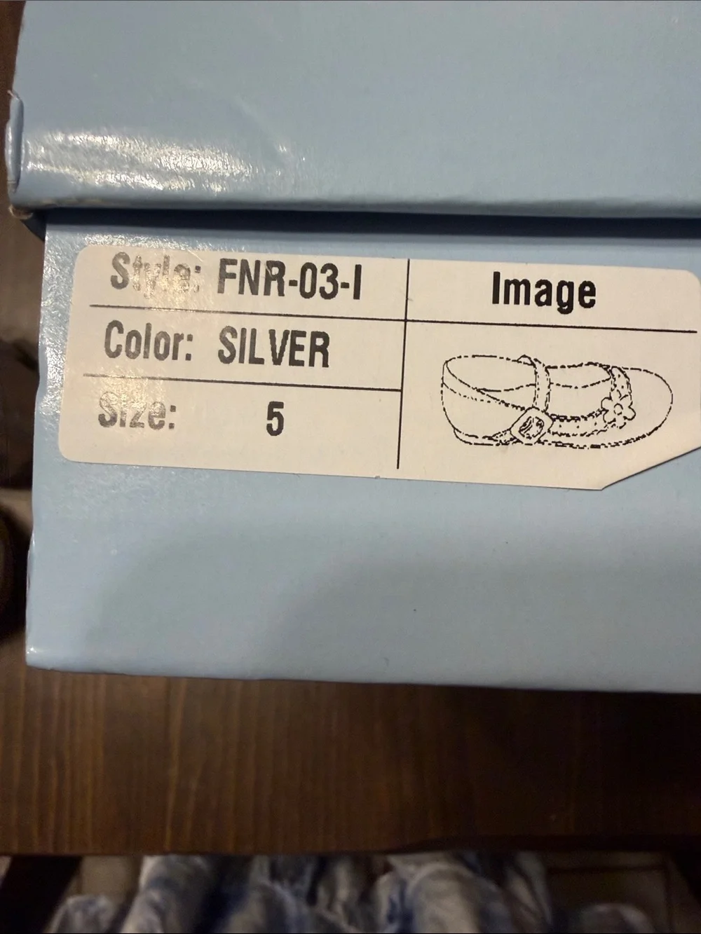 Girls' Metallic Silver Mary Jane Dress Shoes with Flower NEW Sz. 5